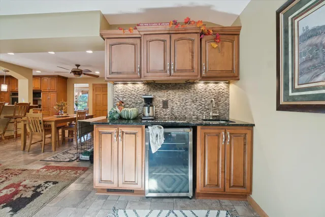 $799,900 | W343S9780 Red Brae Drive, Mukwonago, WI 53149