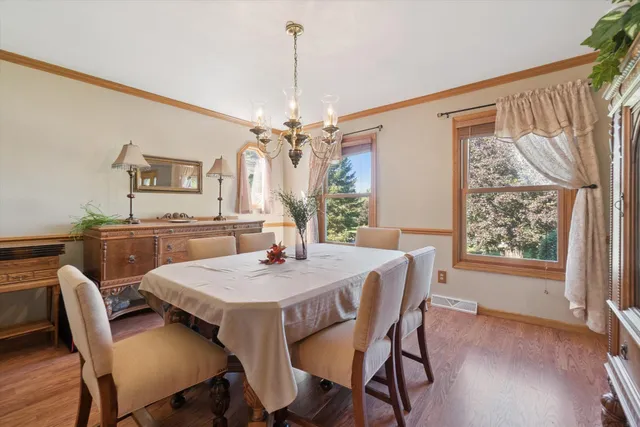 $799,900 | W343S9780 Red Brae Drive, Mukwonago, WI 53149