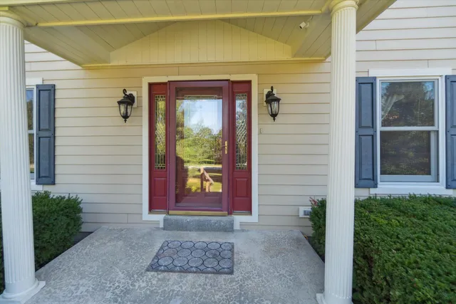 $799,900 | W343S9780 Red Brae Drive, Mukwonago, WI 53149