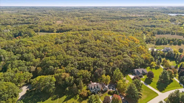 $799,900 | W343S9780 Red Brae Drive, Mukwonago, WI 53149