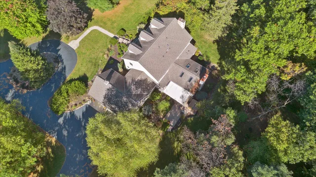 $799,900 | W343S9780 Red Brae Drive, Mukwonago, WI 53149