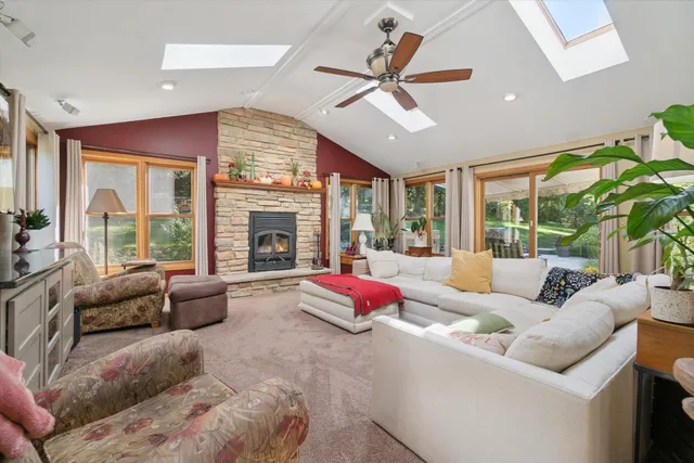 $799,900 | W343S9780 Red Brae Drive, Mukwonago, WI 53149