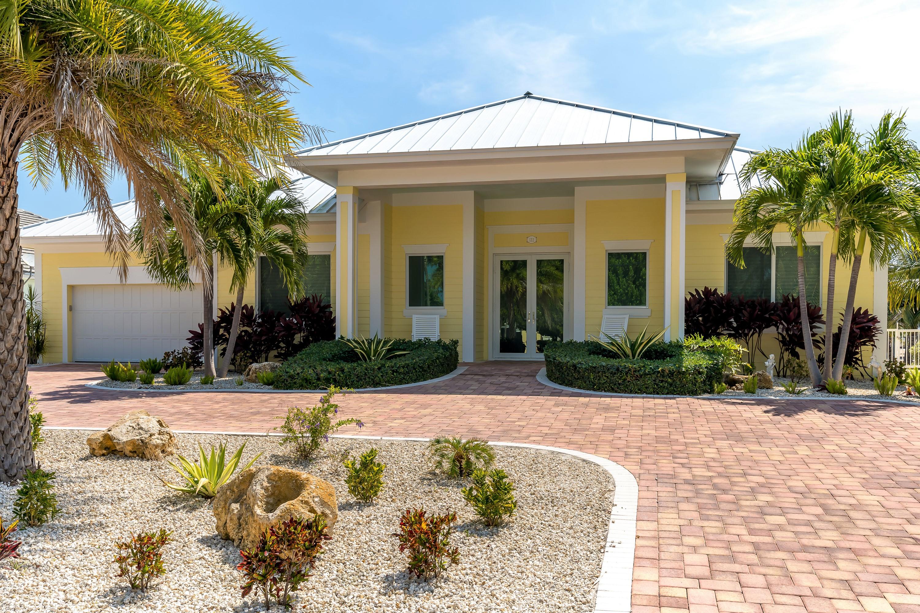 122 Mockingbird Lane Marathon, FL 33050 - Photo 3 of 37 122 Mockingbird Lane-61