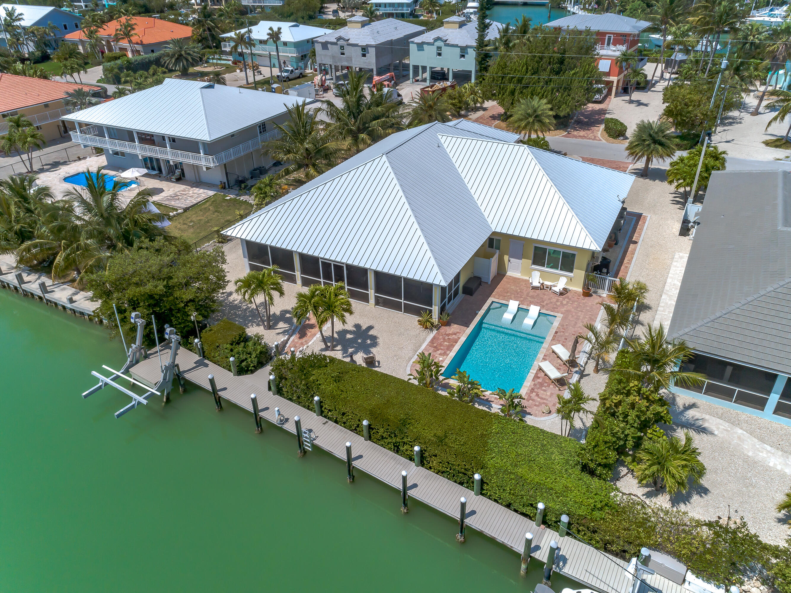 122 Mockingbird Lane Marathon, FL 33050 - Photo 32 of 37 122 Mockingbird Lane-53