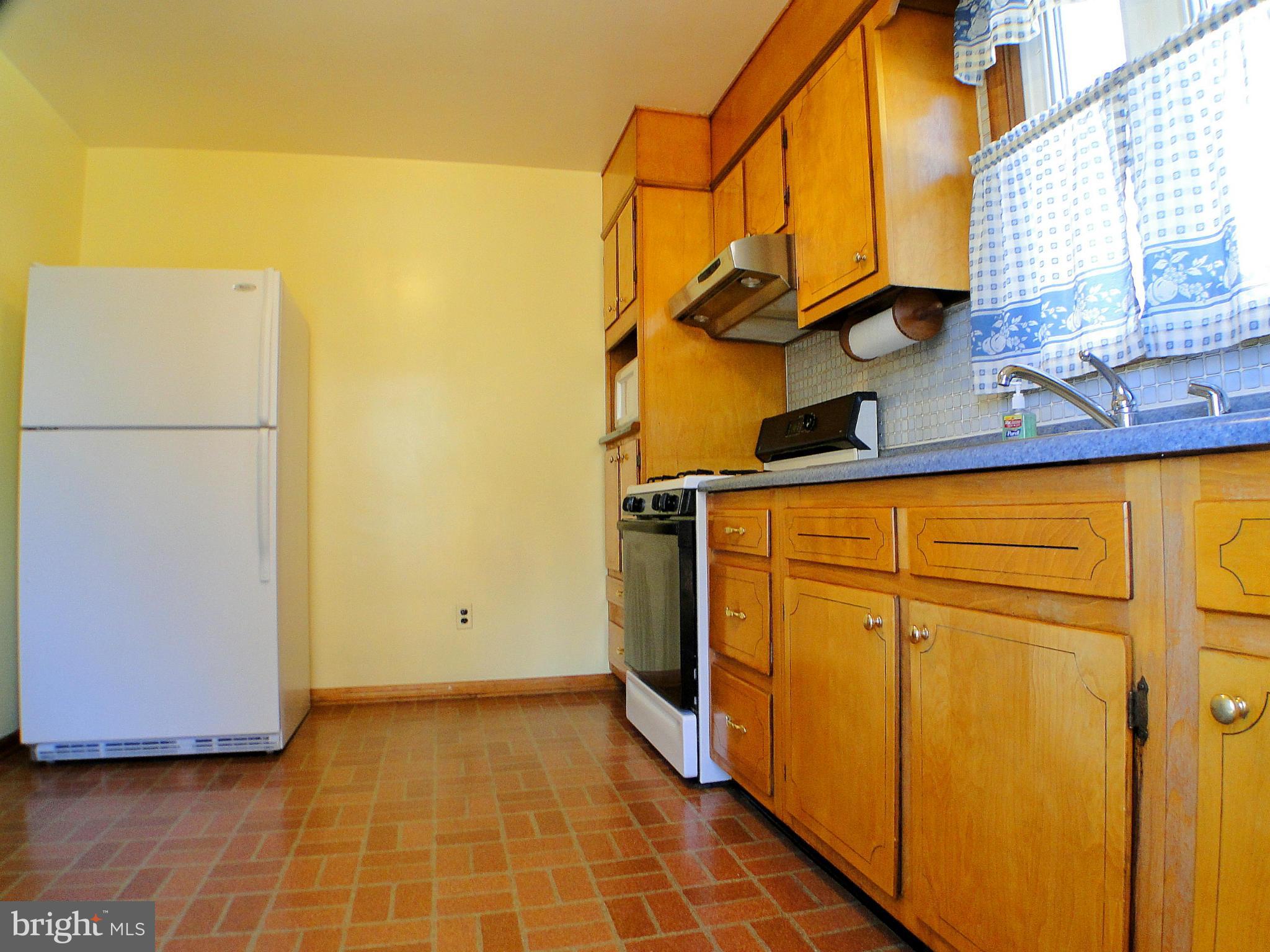 1511 Brian Road Baltimore, MD 21237 - Photo 13 of 30 Kitchen