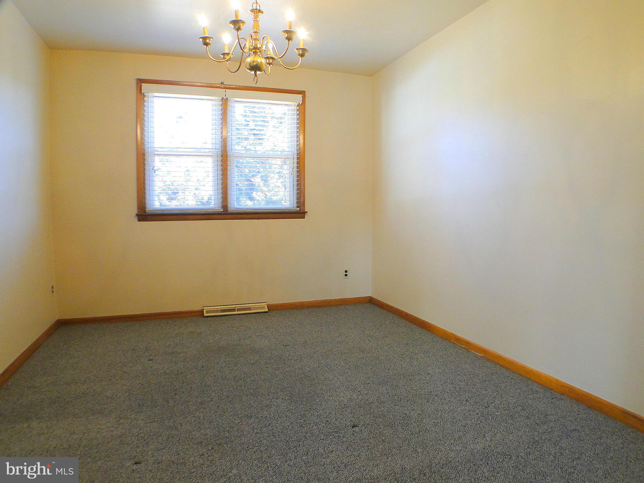 1511 Brian Road Baltimore, MD 21237 - Photo 14 of 30 12 x 10 Dining Room