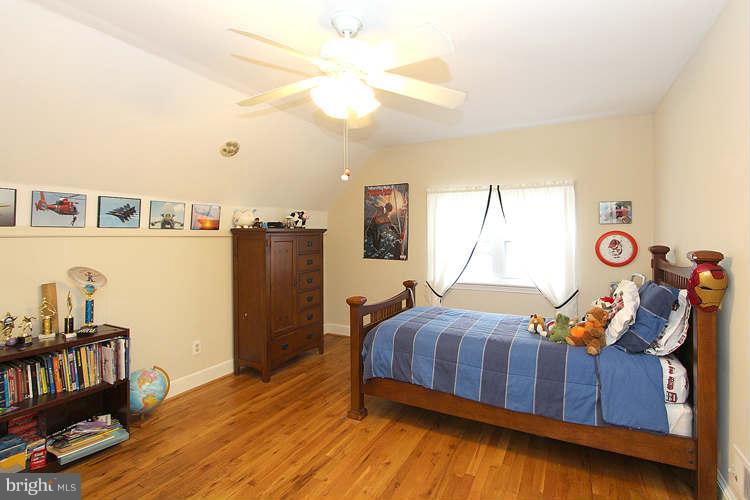 10202 Greenock Road Silver Spring, MD 20901 - Photo 18 of 28 Bedroom
