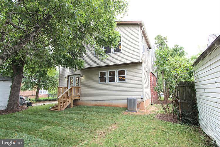 10202 Greenock Road Silver Spring, MD 20901 - Photo 28 of 28 Exterior (Rear)