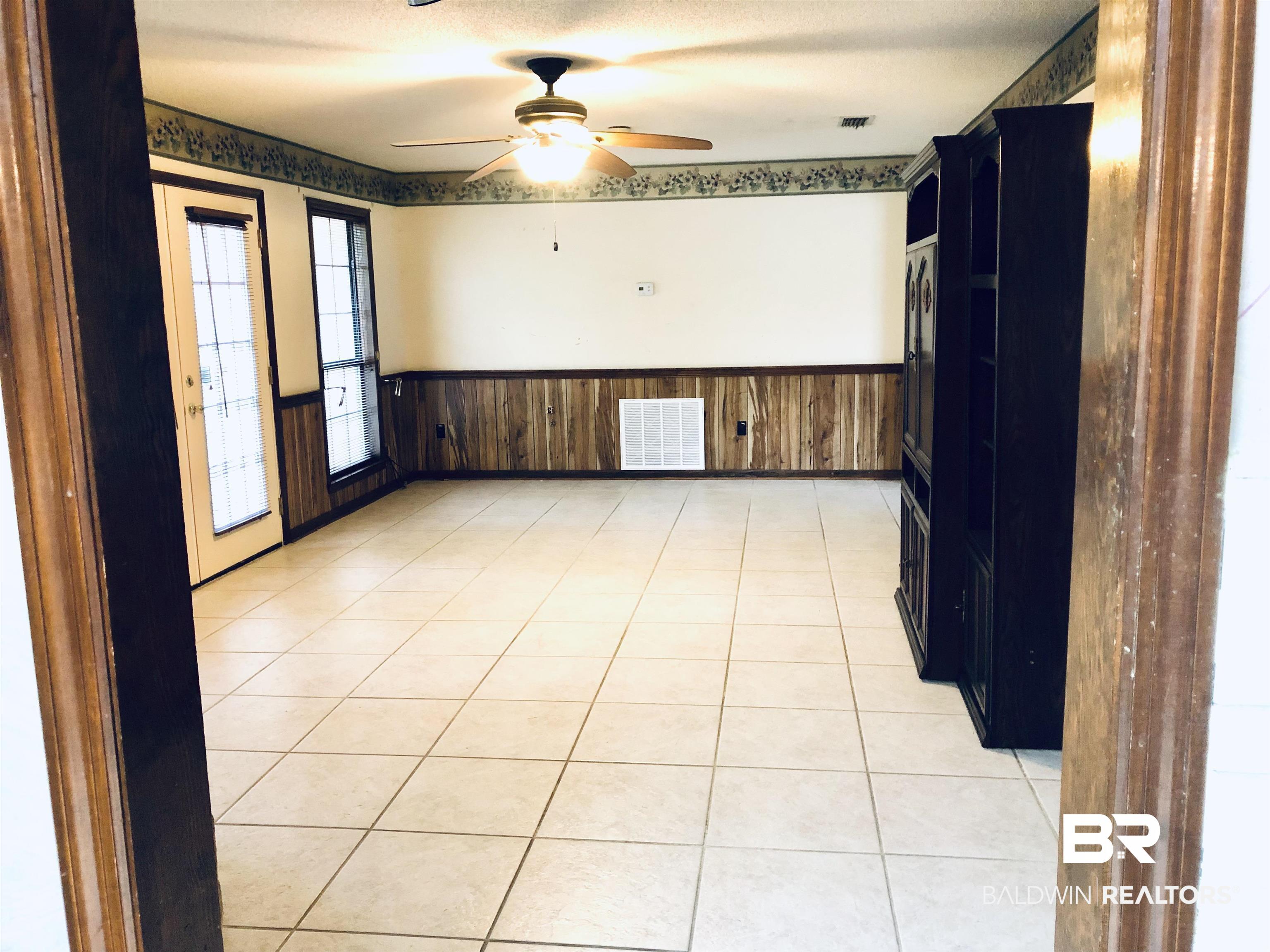 722 Horseshoe Road Brewton, AL 36426 - Photo 11 of 36 Den