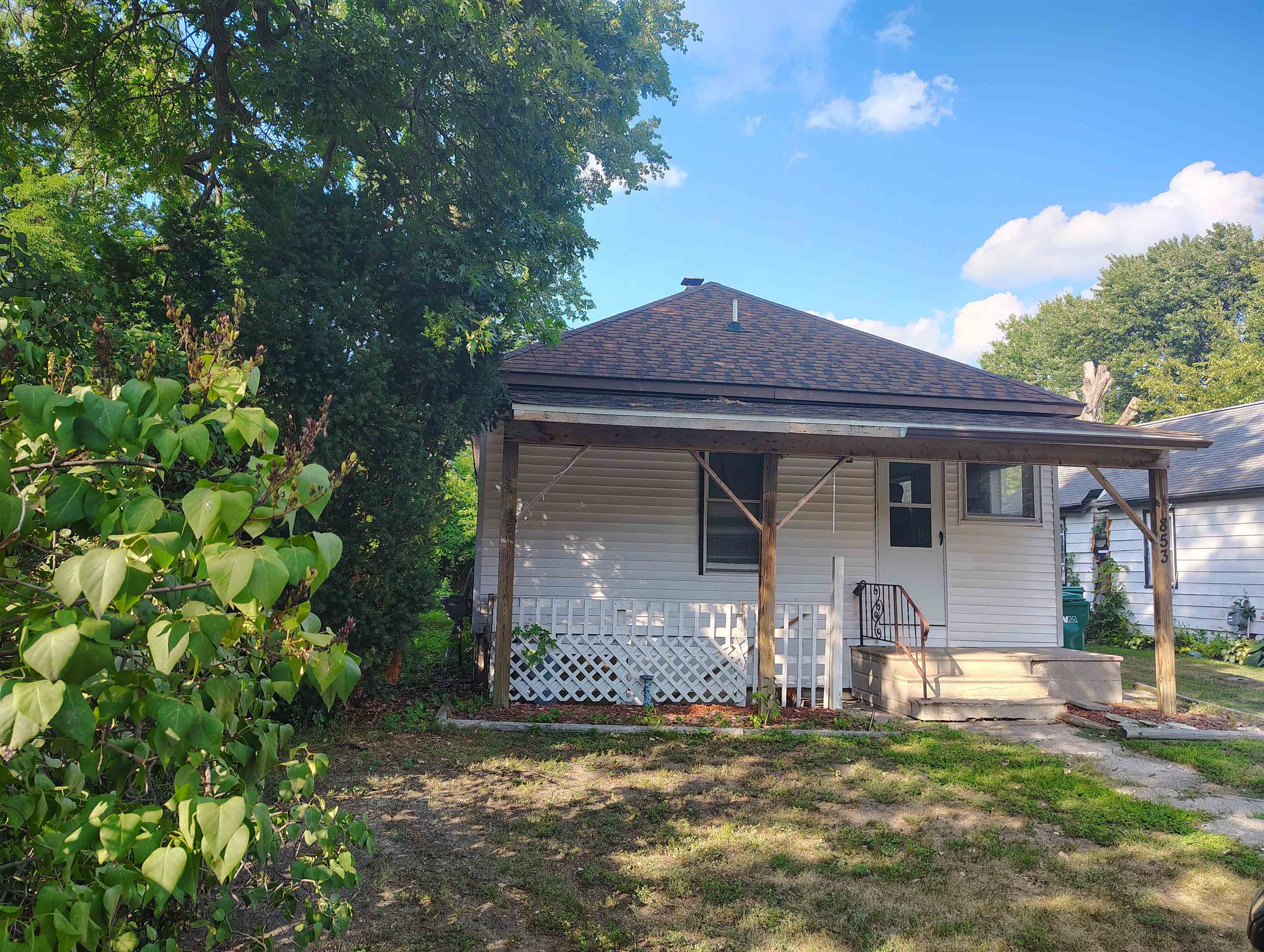 853 Shady Shore Road Bay City, MI 48706 - Photo 1 of 41 1937507-34171f9a-44d9-4351-ae99-3b0b2f75871f.JPG