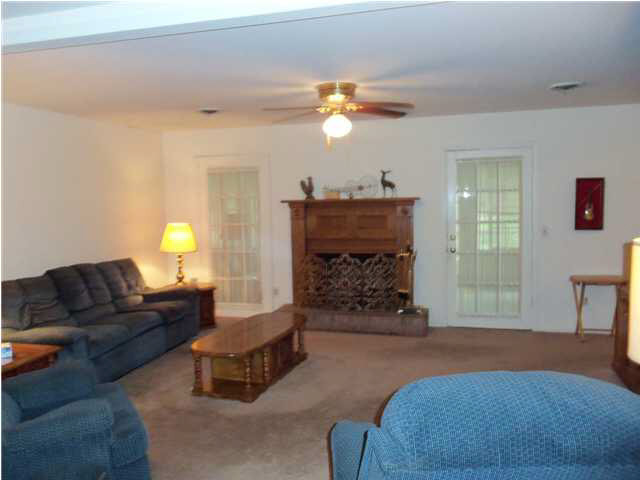 811 Briarfield Road Jackson, MS 39211 - Photo 4 of 23 Photo 4