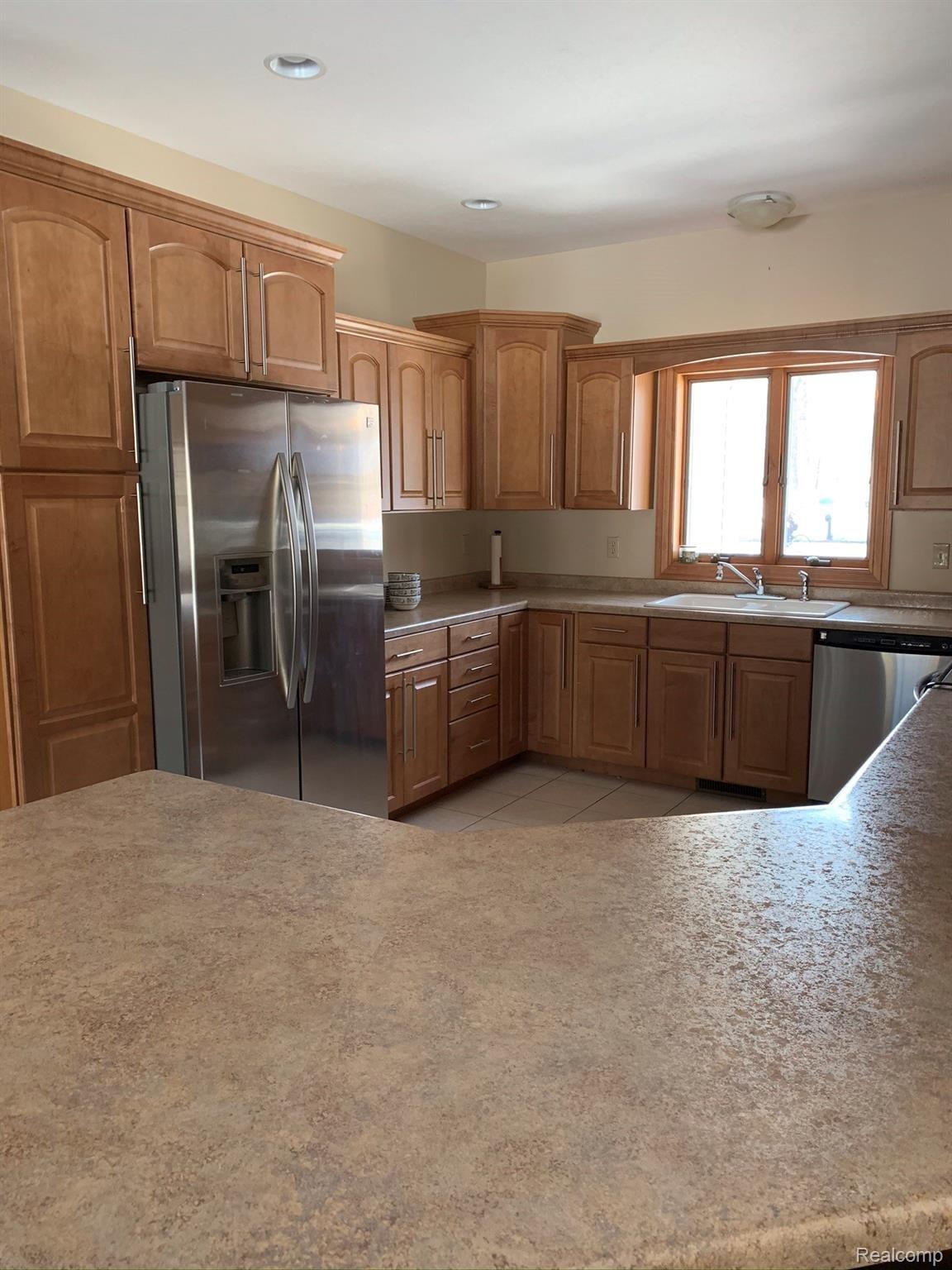 65 Tipperary Road Gladstone, MI 49837 - Photo 9 of 32 Kitchen2.jpeg