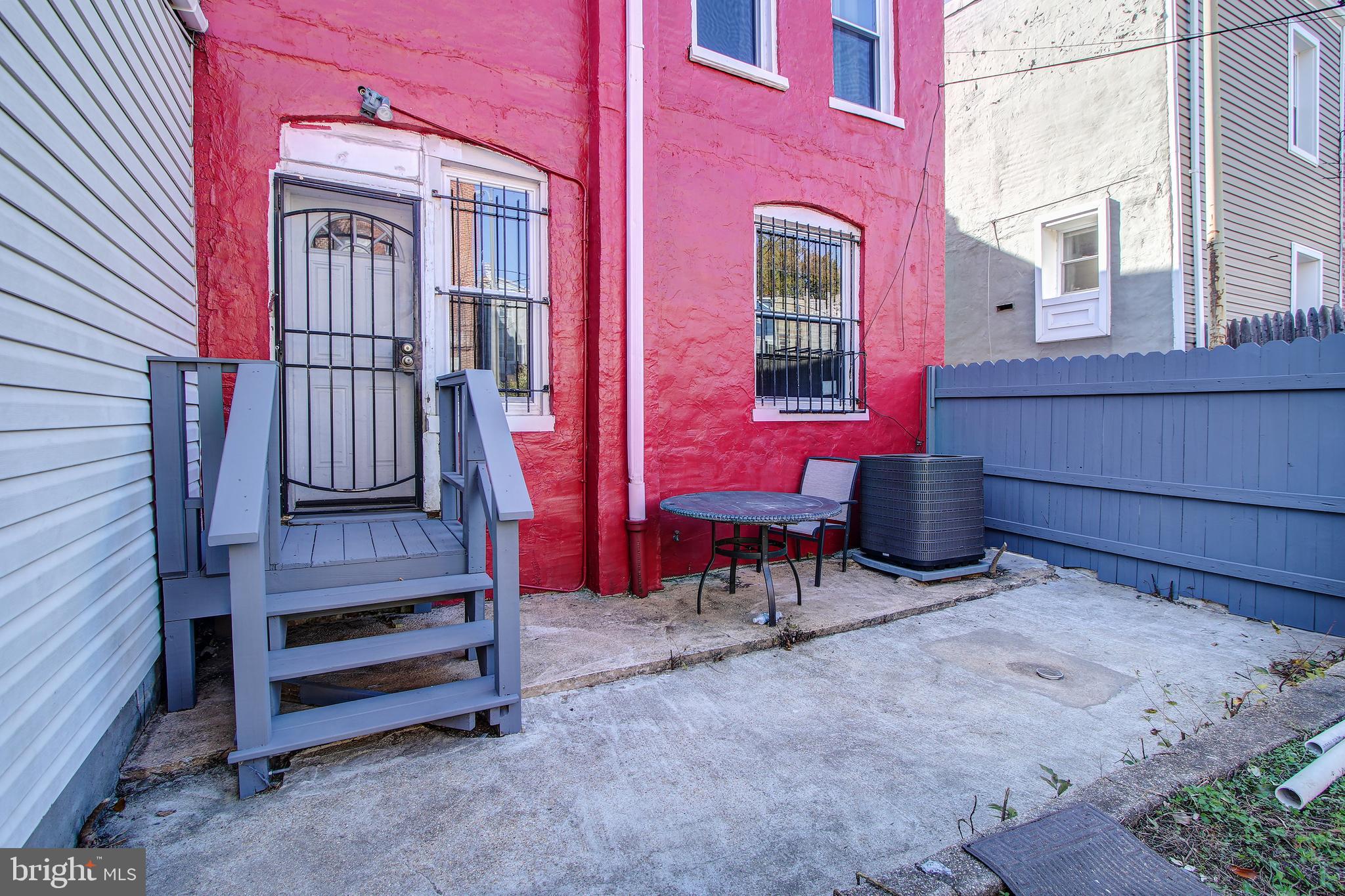 613 Columbia Road Northwest Washington, DC 20001 - Photo 46 of 47