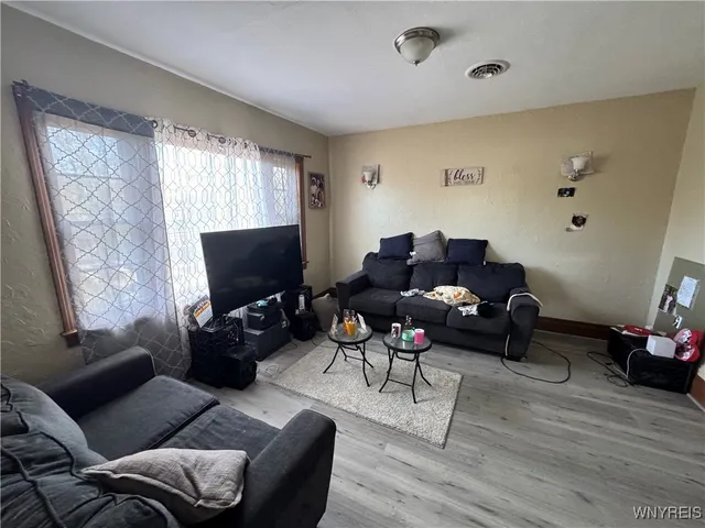 $74,900 | 62 Sumner Place, Buffalo, NY 14211