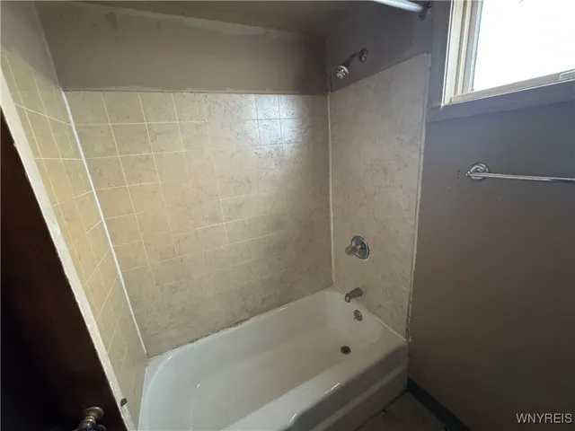 $74,900 | 62 Sumner Place, Buffalo, NY 14211