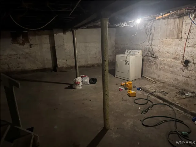 $74,900 | 62 Sumner Place, Buffalo, NY 14211