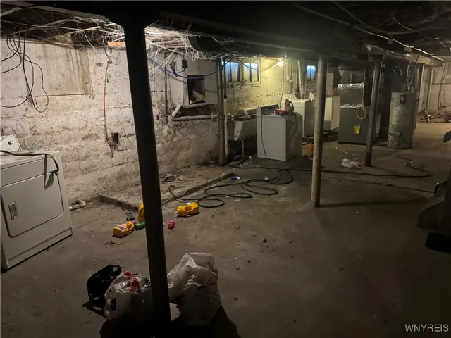 $74,900 | 62 Sumner Place, Buffalo, NY 14211