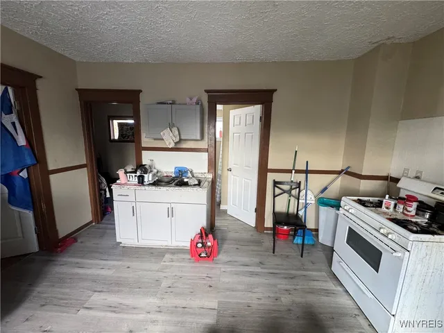 $74,900 | 62 Sumner Place, Buffalo, NY 14211