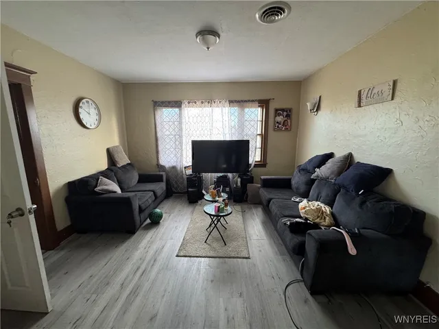 $74,900 | 62 Sumner Place, Buffalo, NY 14211