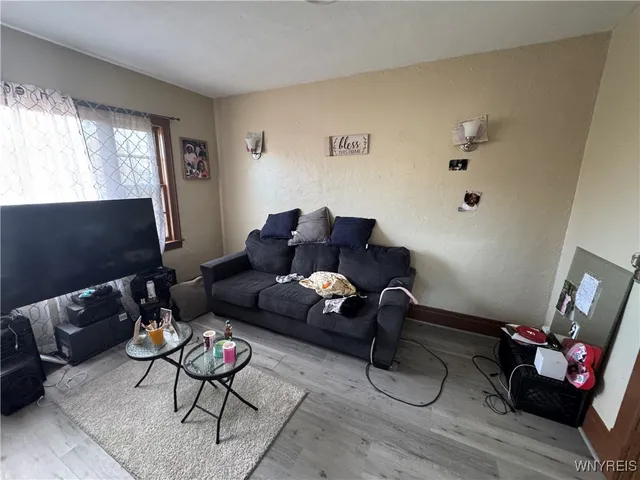 $74,900 | 62 Sumner Place, Buffalo, NY 14211