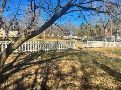 1103 Chestnut Avenue Osawatomie, KS 66064 - Photo 2 of 9