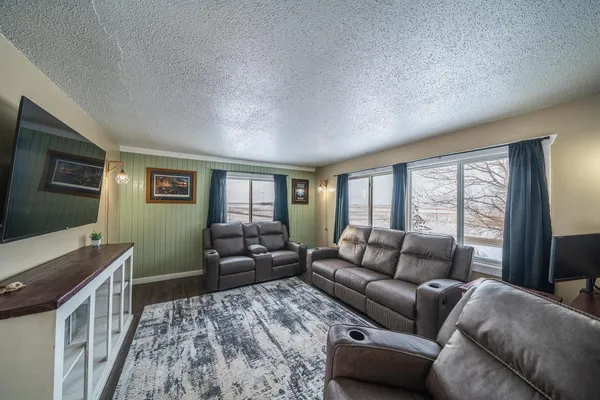 $299,000 | 20365 Co Highway 5, Lake Park, MN 56554