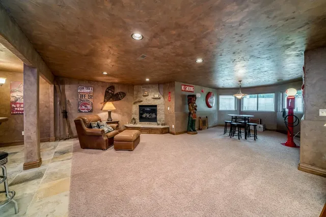 $710,000 | 515 North Valley Creek Drive, Valley Center, KS 67147