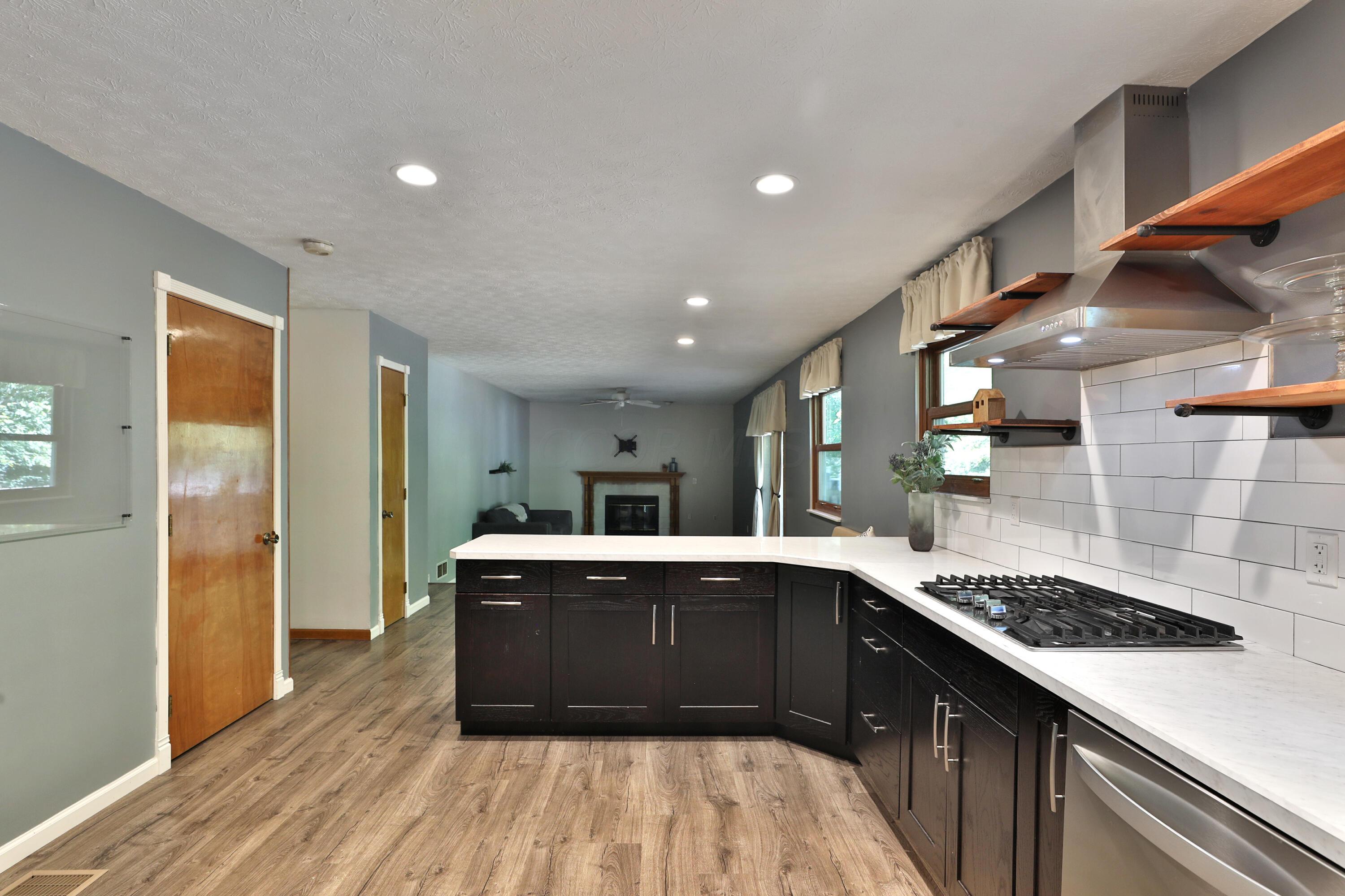 803 Lindenhaven Road Columbus, OH 43230 - Photo 14 of 53 Kitchen