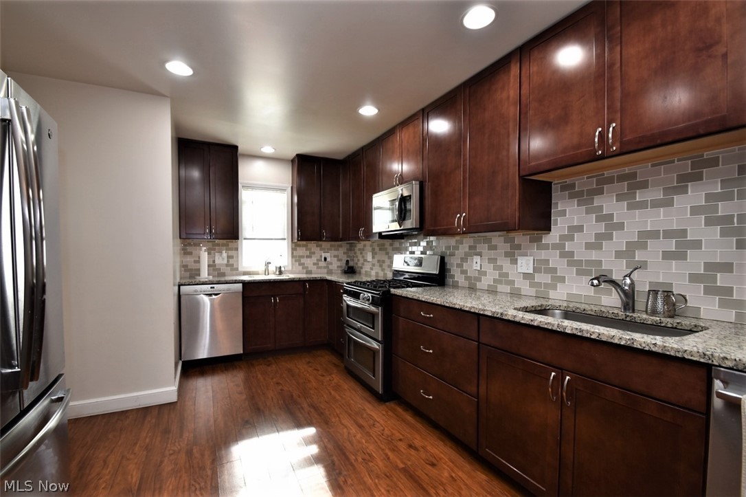 3822 Severn Road Cleveland Heights, OH 44118 - Photo 12 of 35