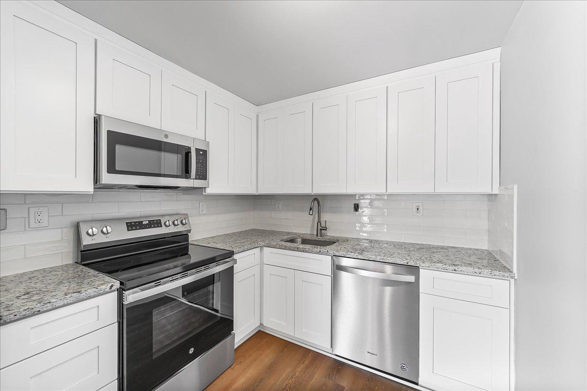 501 North Providence Road, Unit 213 Media, PA 19063 - Photo 1 of 30 Updated 2BR/2BA Holly House Condo