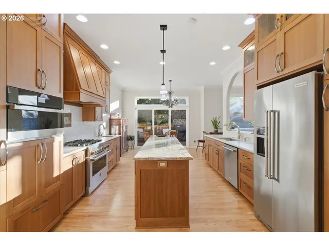 $800,000 | 2082 Barrington Avenue Southeast, Salem, OR 97302