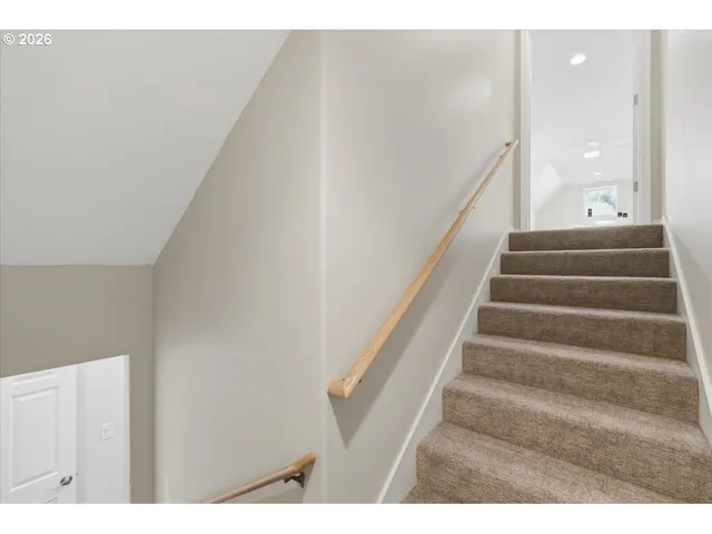 $800,000 | 2082 Barrington Avenue Southeast, Salem, OR 97302