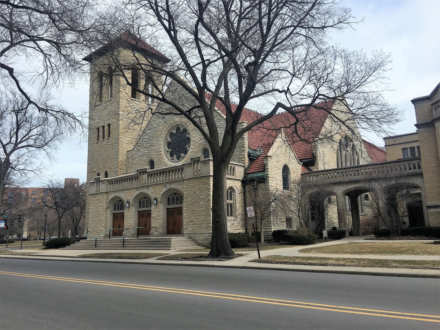 1426 Chicago Avenue, Unit 2N Evanston, IL 60201 - Photo 25 of 32 a view of a building with a street