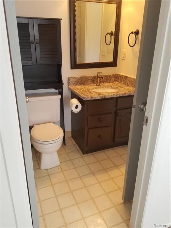 867 Hadley Road Rochester Hills, MI 48307 - Photo 25 of 38