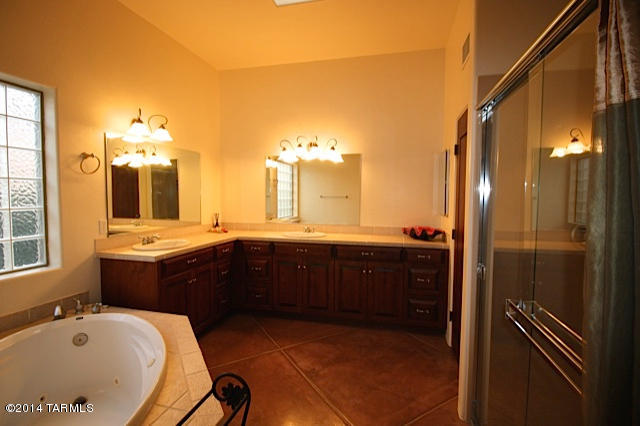3931 East Ina Road Tucson, AZ 85718 - Photo 18 of 36 Gallery Image 18