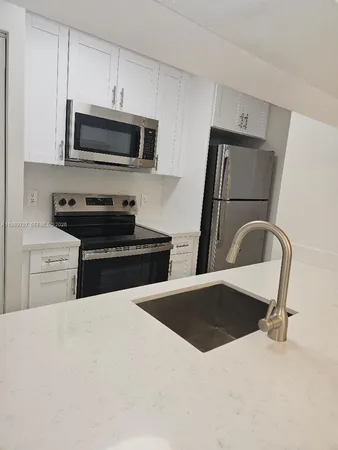 $2,700 | 9716 Hammocks Boulevard, Unit 201, Miami, FL 33196