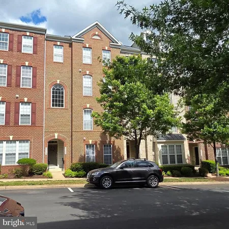 $3,200 | 15160 Kentshire Drive, Woodbridge, VA 22191