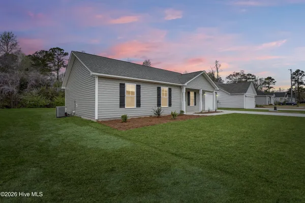 $259,900 | 506 Hadnot Avenue, Maysville, NC 28555