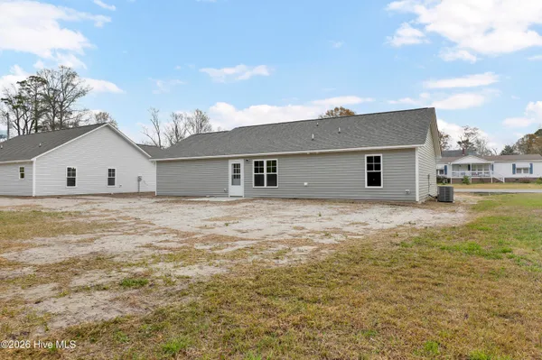 $259,900 | 506 Hadnot Avenue, Maysville, NC 28555