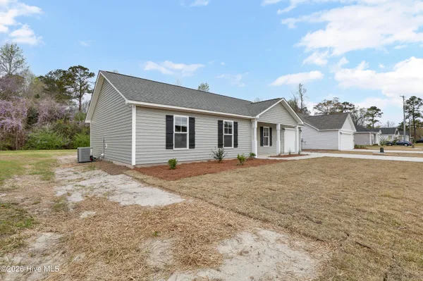 $259,900 | 506 Hadnot Avenue, Maysville, NC 28555
