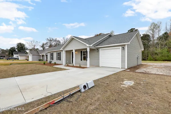 $259,900 | 506 Hadnot Avenue, Maysville, NC 28555