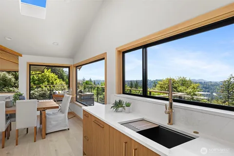 $2,150,000 | 12303 206th Place Southeast, Issaquah, WA 98027