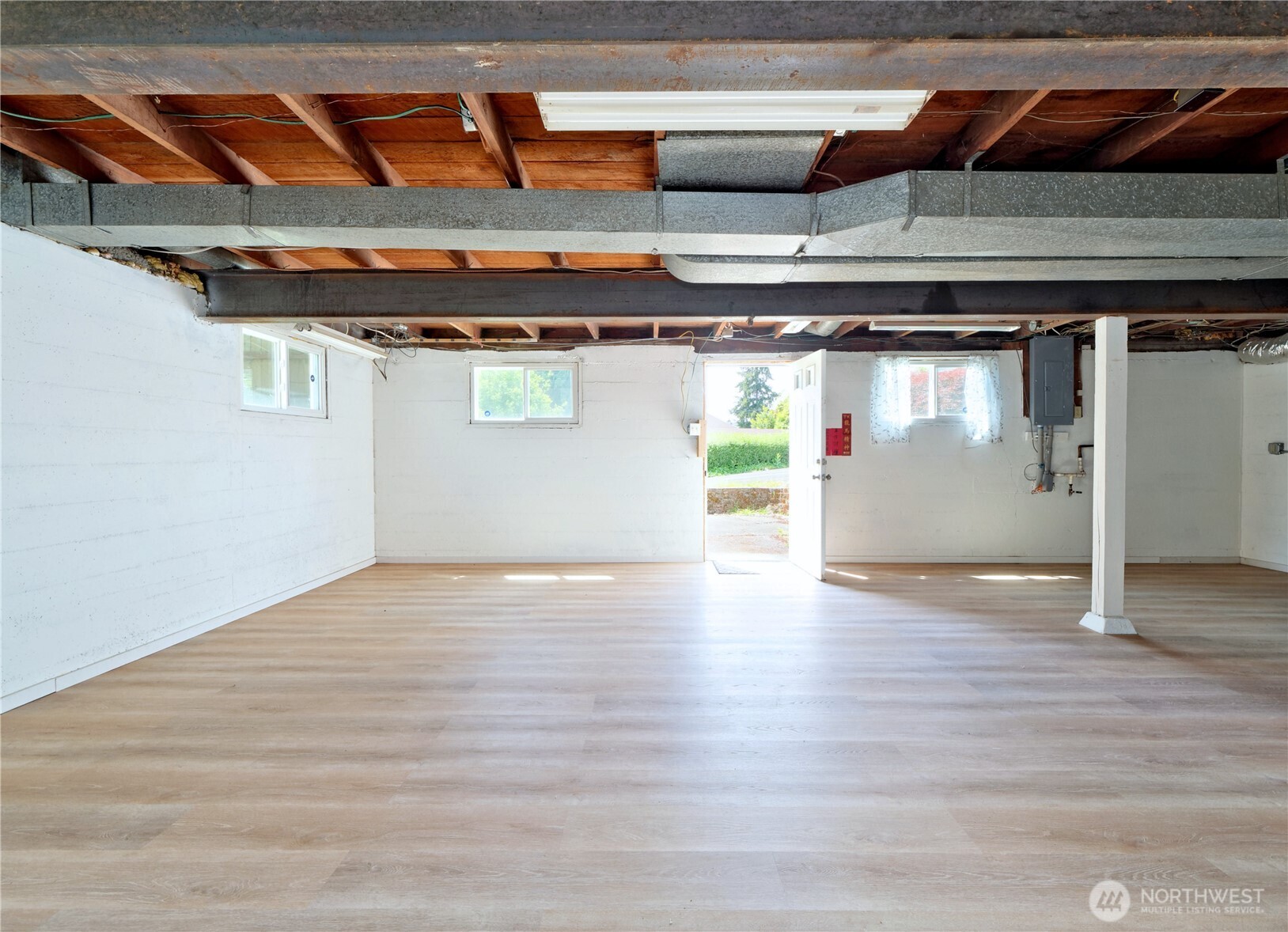 423 Lind Avenue Southwest Renton, WA 98057 - Photo 17 of 33