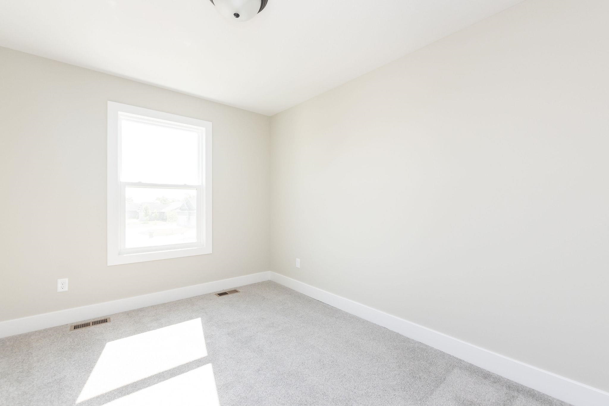 2741 South Lark Court Wichita, KS 67215 - Photo 24 of 33