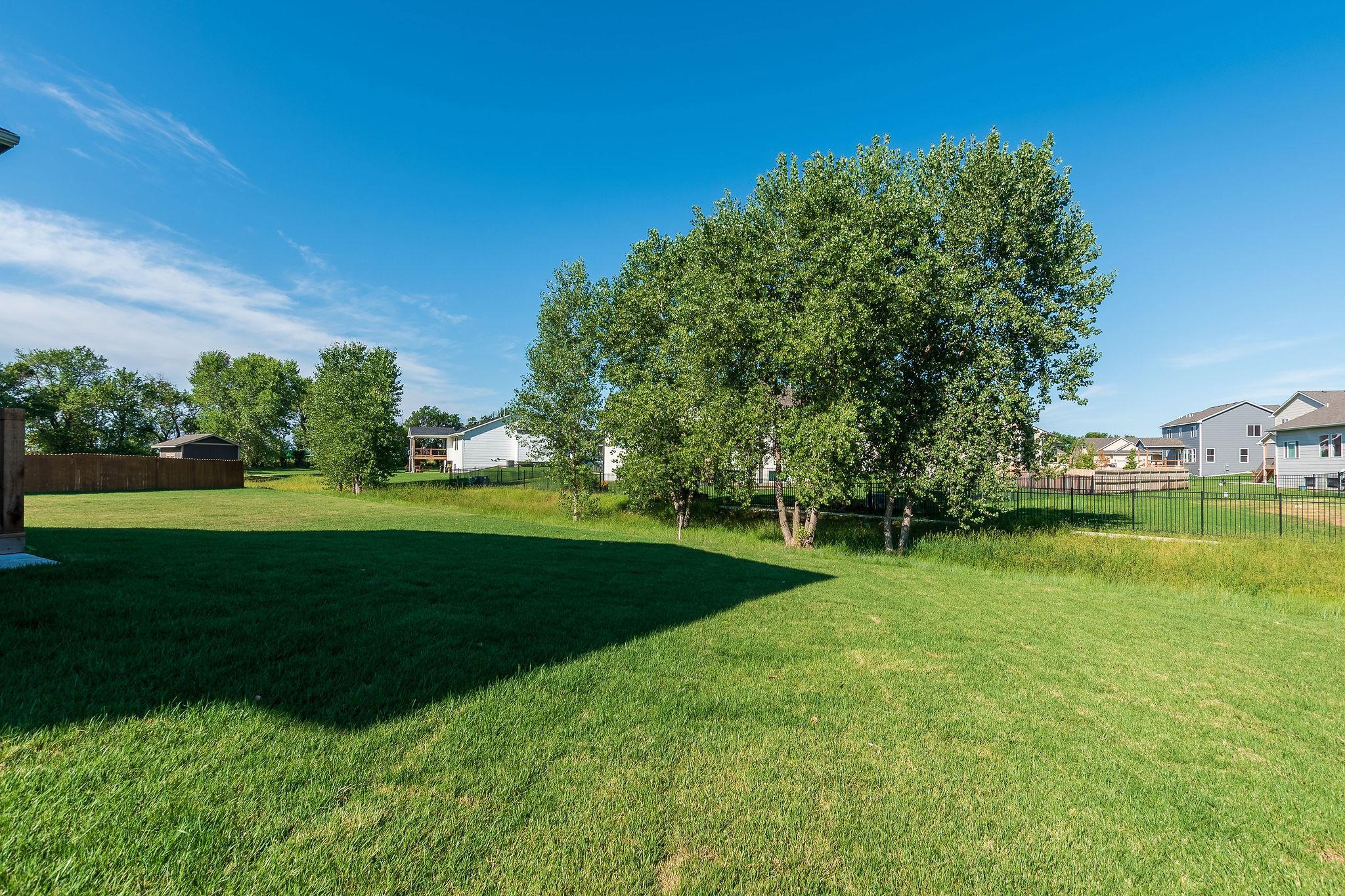 2741 South Lark Court Wichita, KS 67215 - Photo 30 of 33