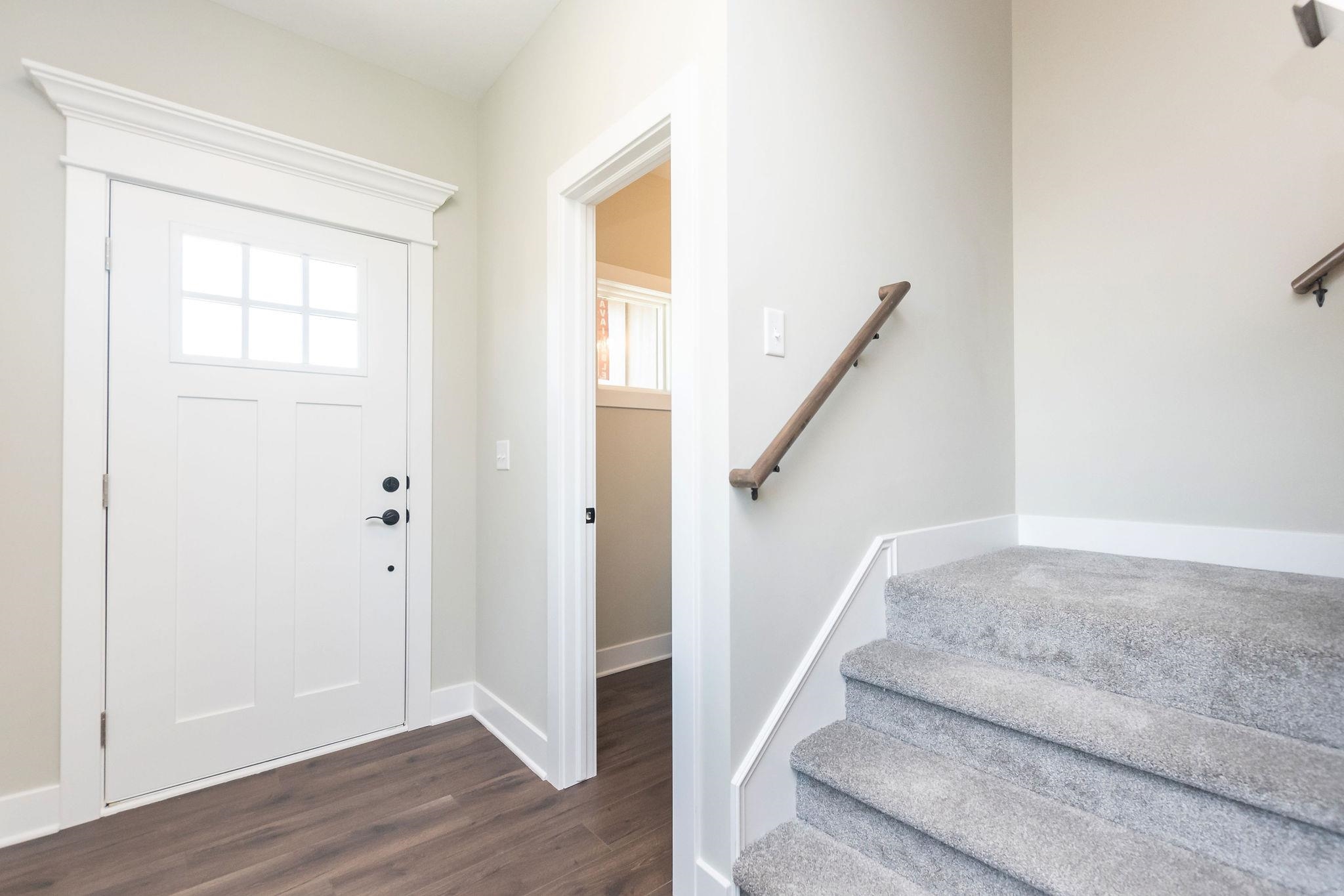 2741 South Lark Court Wichita, KS 67215 - Photo 3 of 33