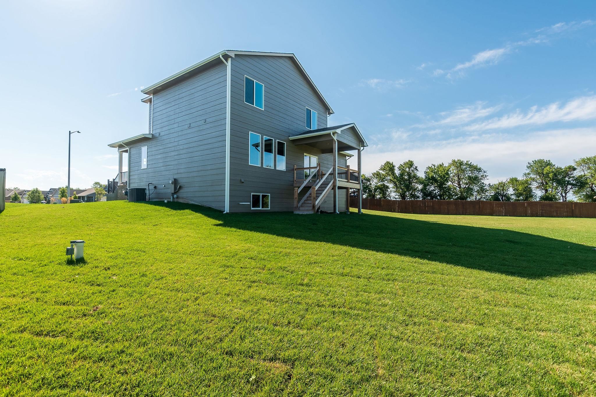 2741 South Lark Court Wichita, KS 67215 - Photo 31 of 33