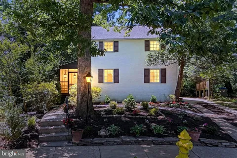 $975,000 | 204 North Evergreen Street, Arlington, VA 22203
