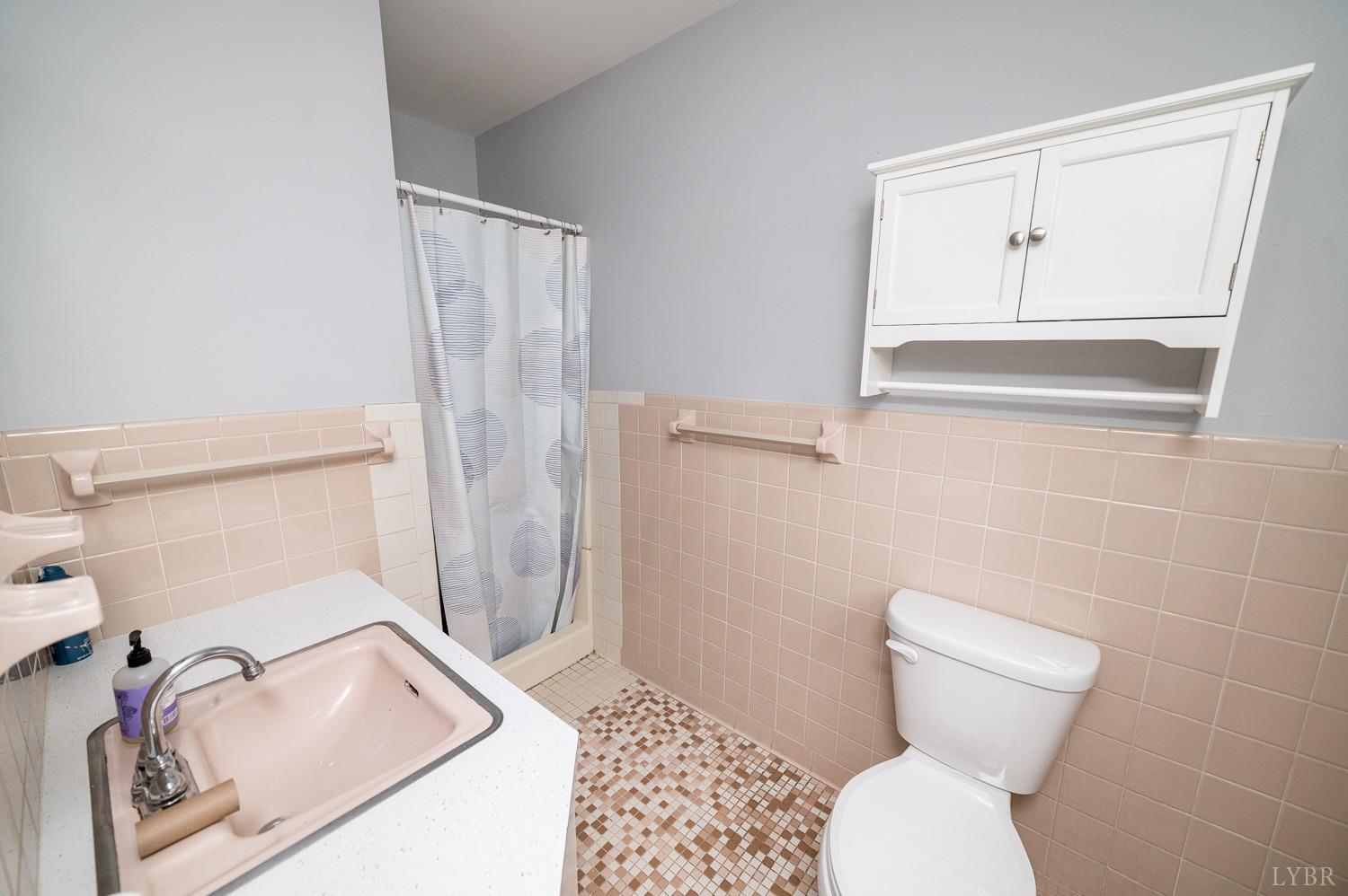 1231 Grove Road Lynchburg, VA 24502 - Photo 12 of 36 Gallery Image 12