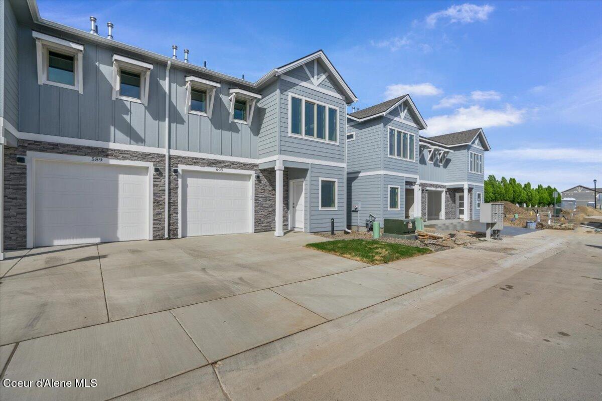 627 North Galbraith Loop Post Falls, ID 83854 - Photo 2 of 38 Exterior Elevation